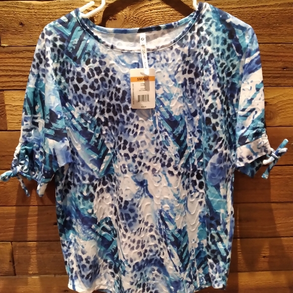 Leo and nicol womens blouse top size small dolman sleeves scoop_nec k geo animal - Picture 2 of 6